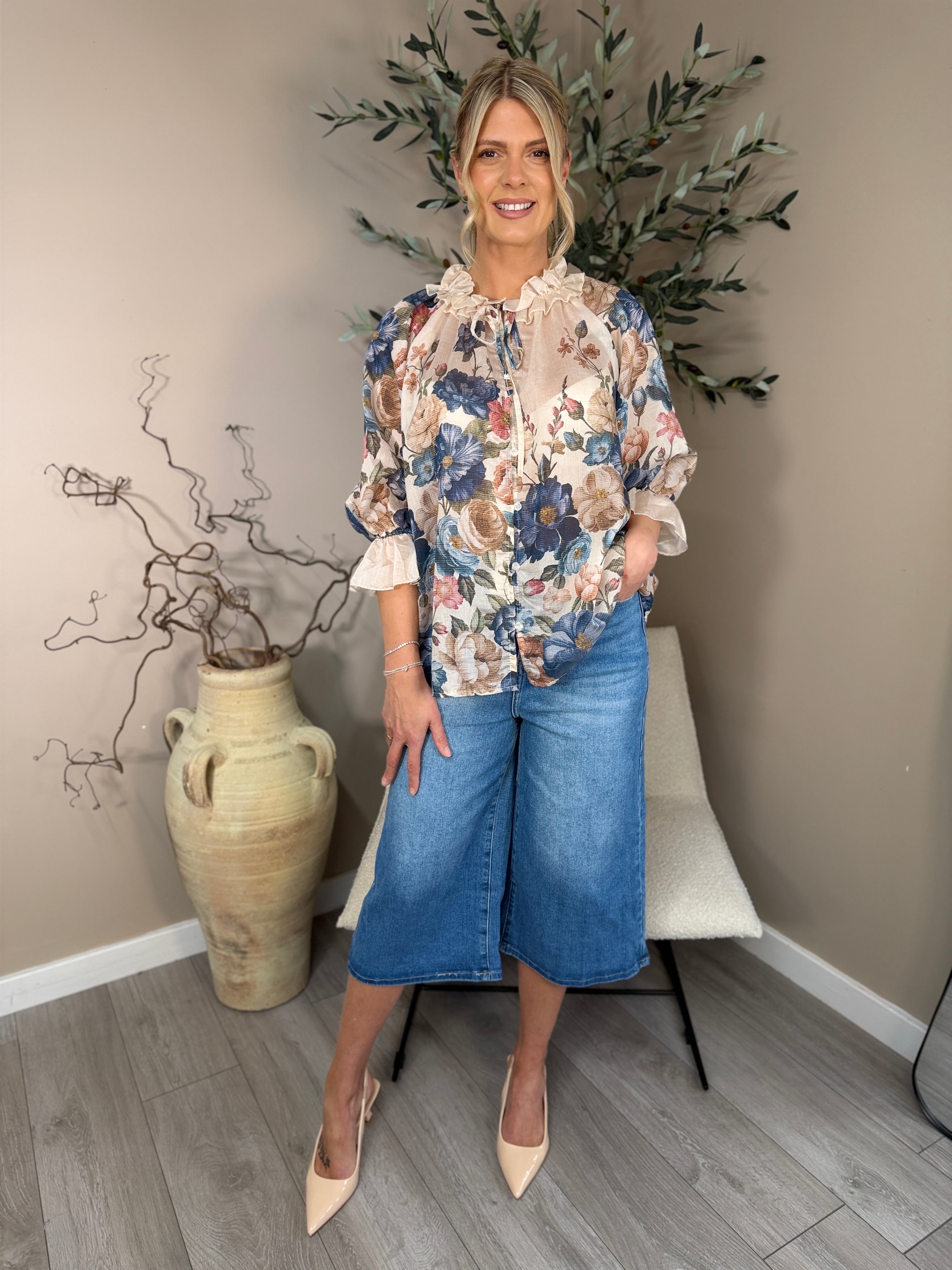 Capri Wide Leg Cropped Jeans
