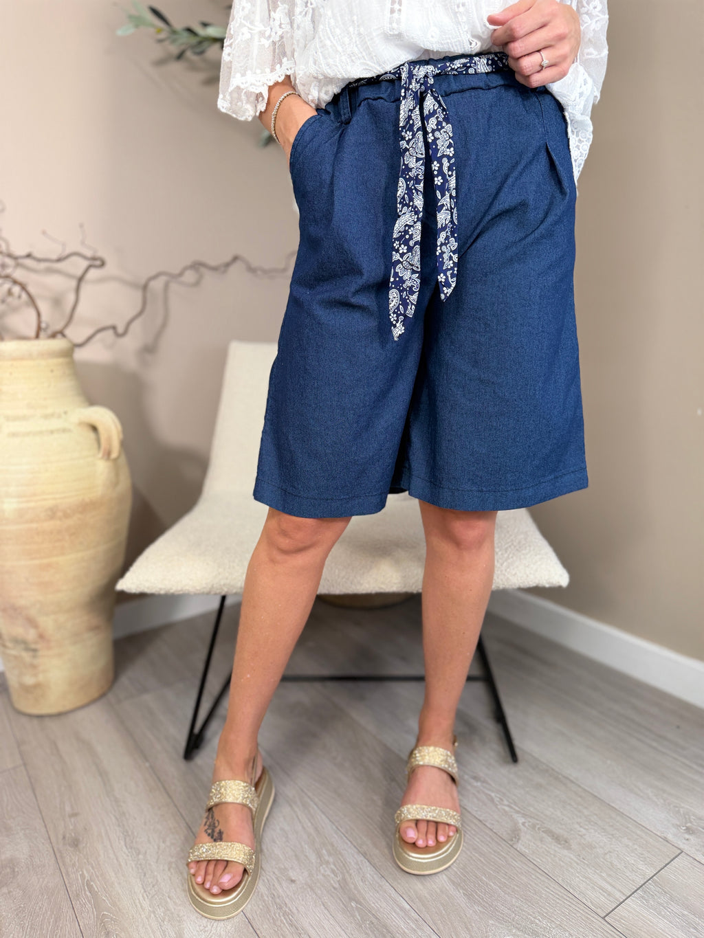 Paisley Belt Denim Shorts