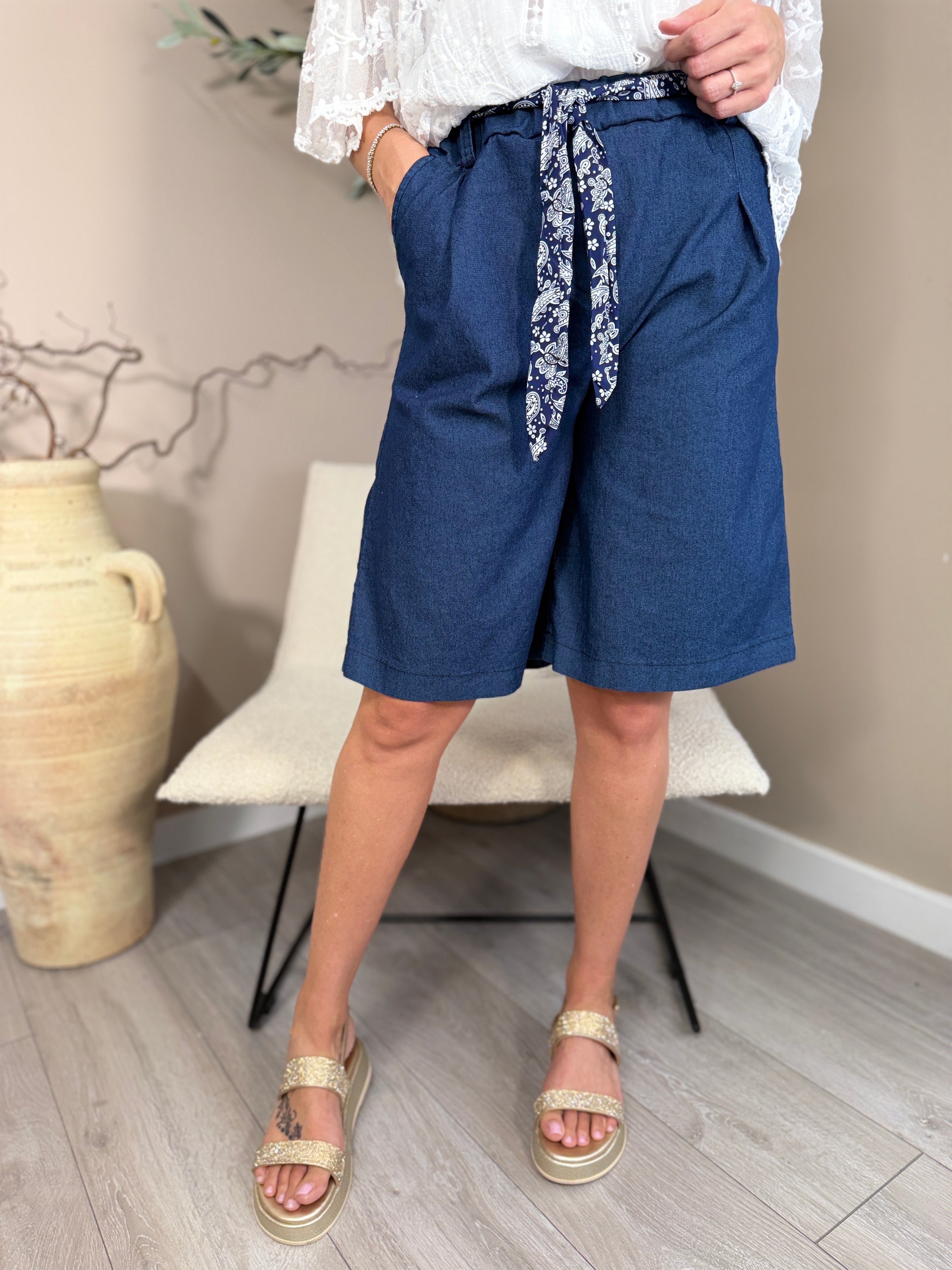 Paisley Belt Denim Shorts