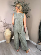 Barbs Two Piece Set
