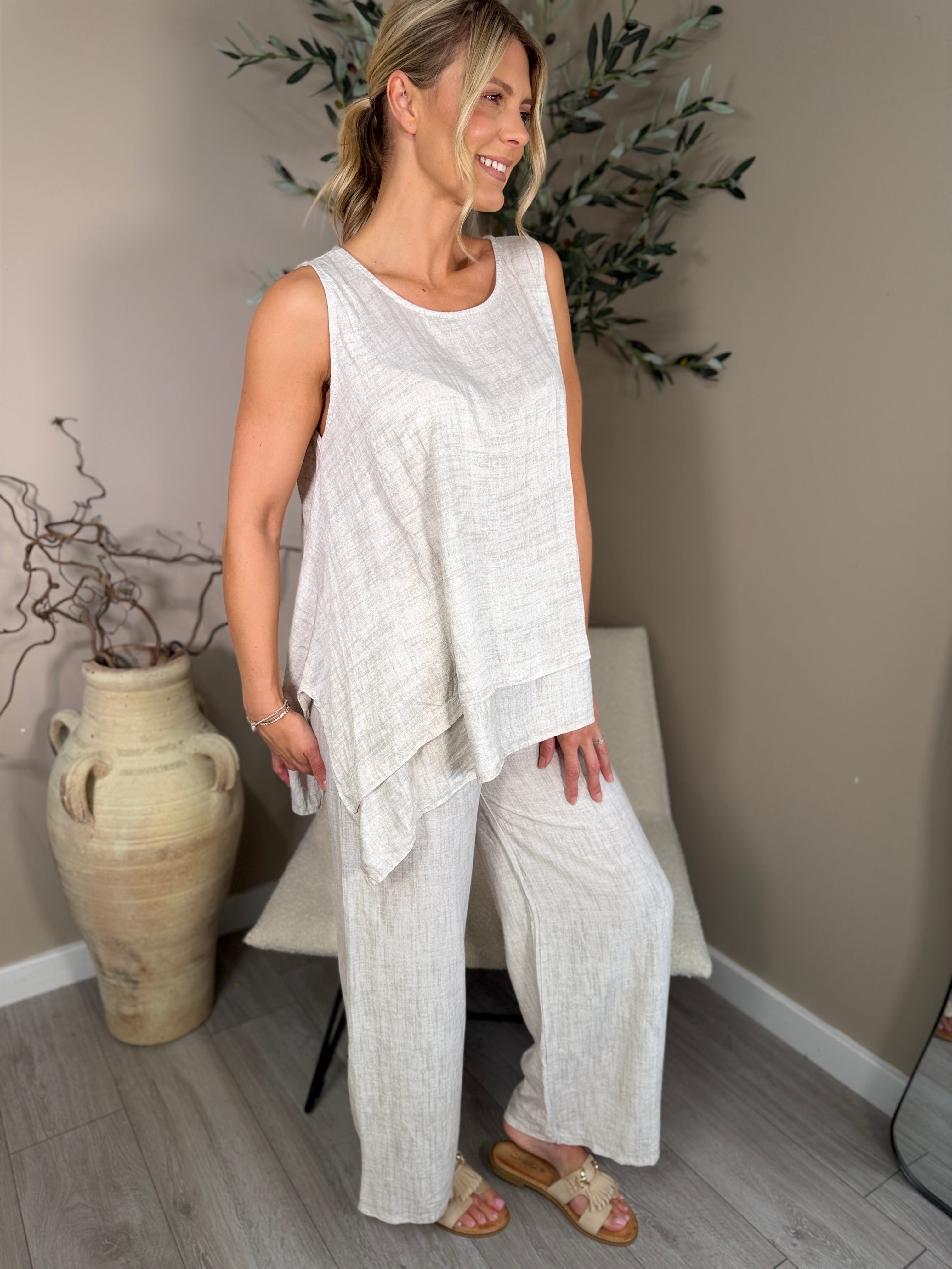 Barbs Two Piece Set