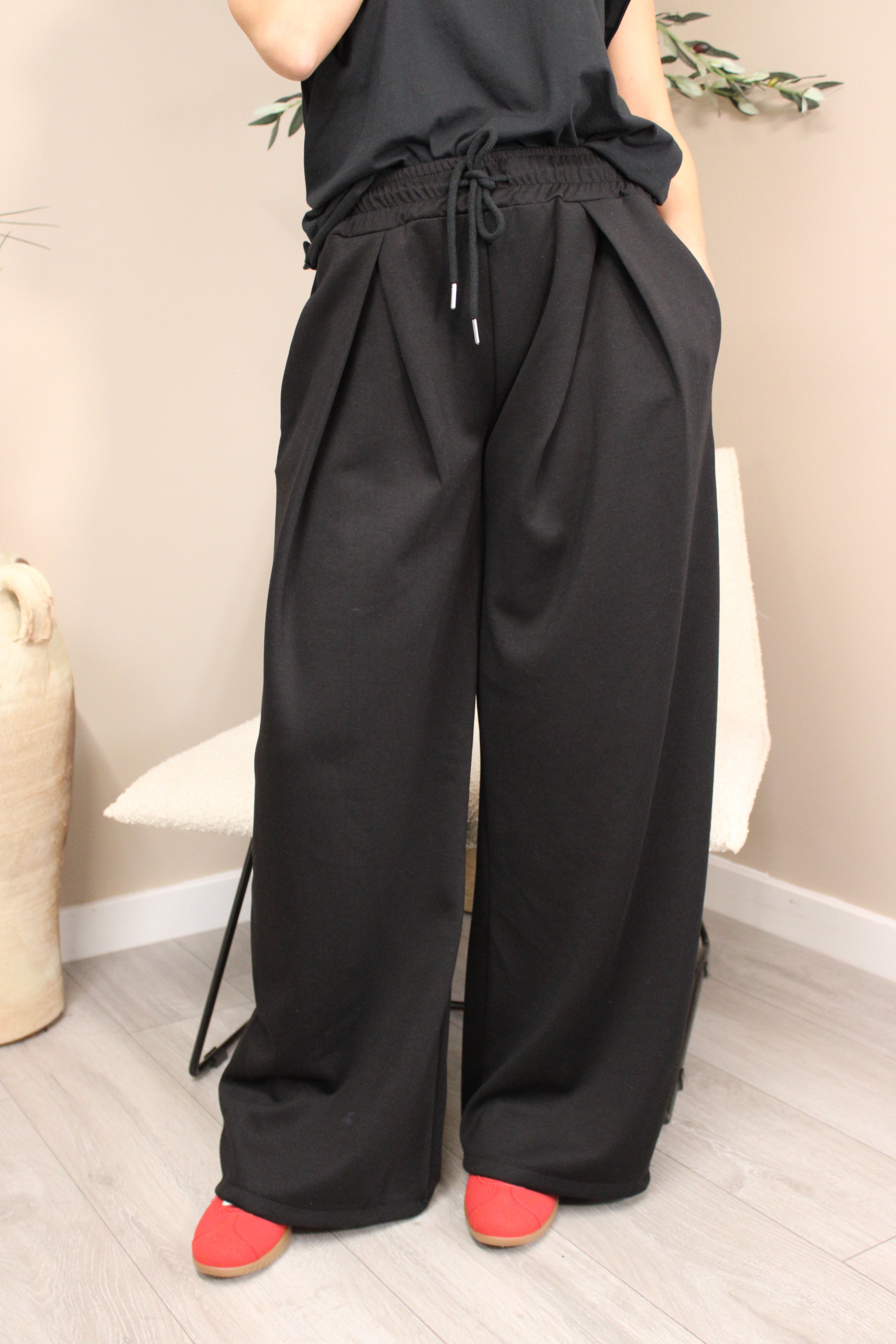 Salisbury Wide Leg Joggers