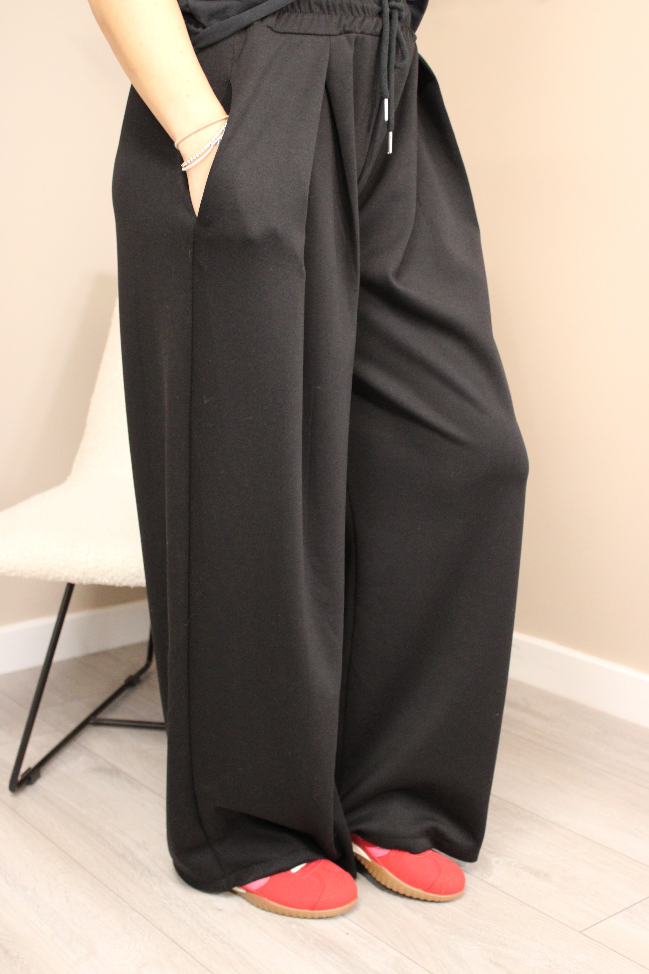 Salisbury Wide Leg Joggers