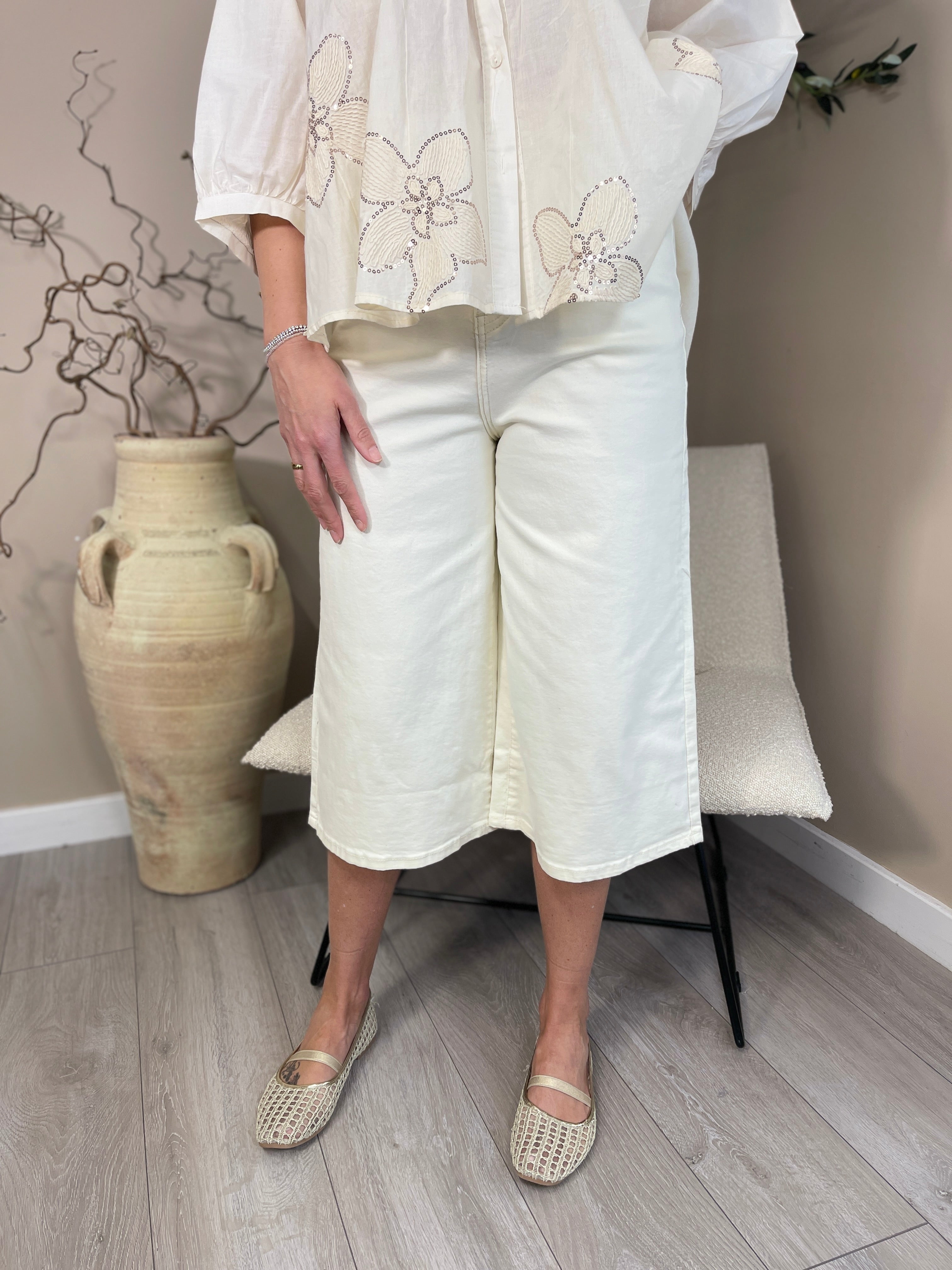 Capri Wide Leg Cropped Jeans