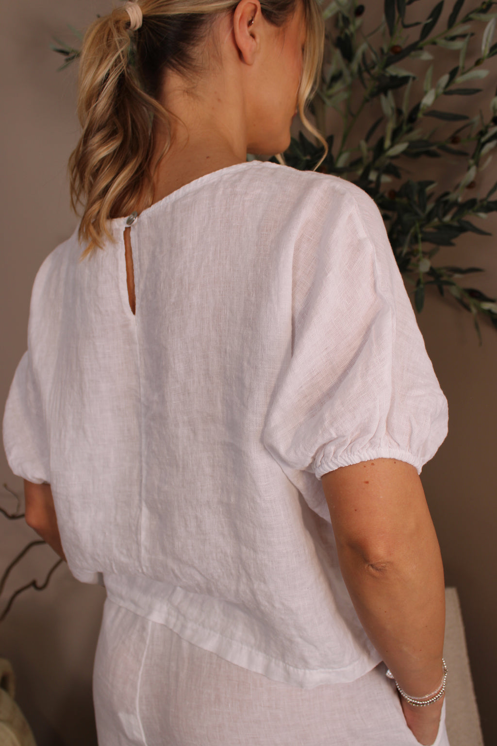 Roma Linen Elasticated Sleeve Top