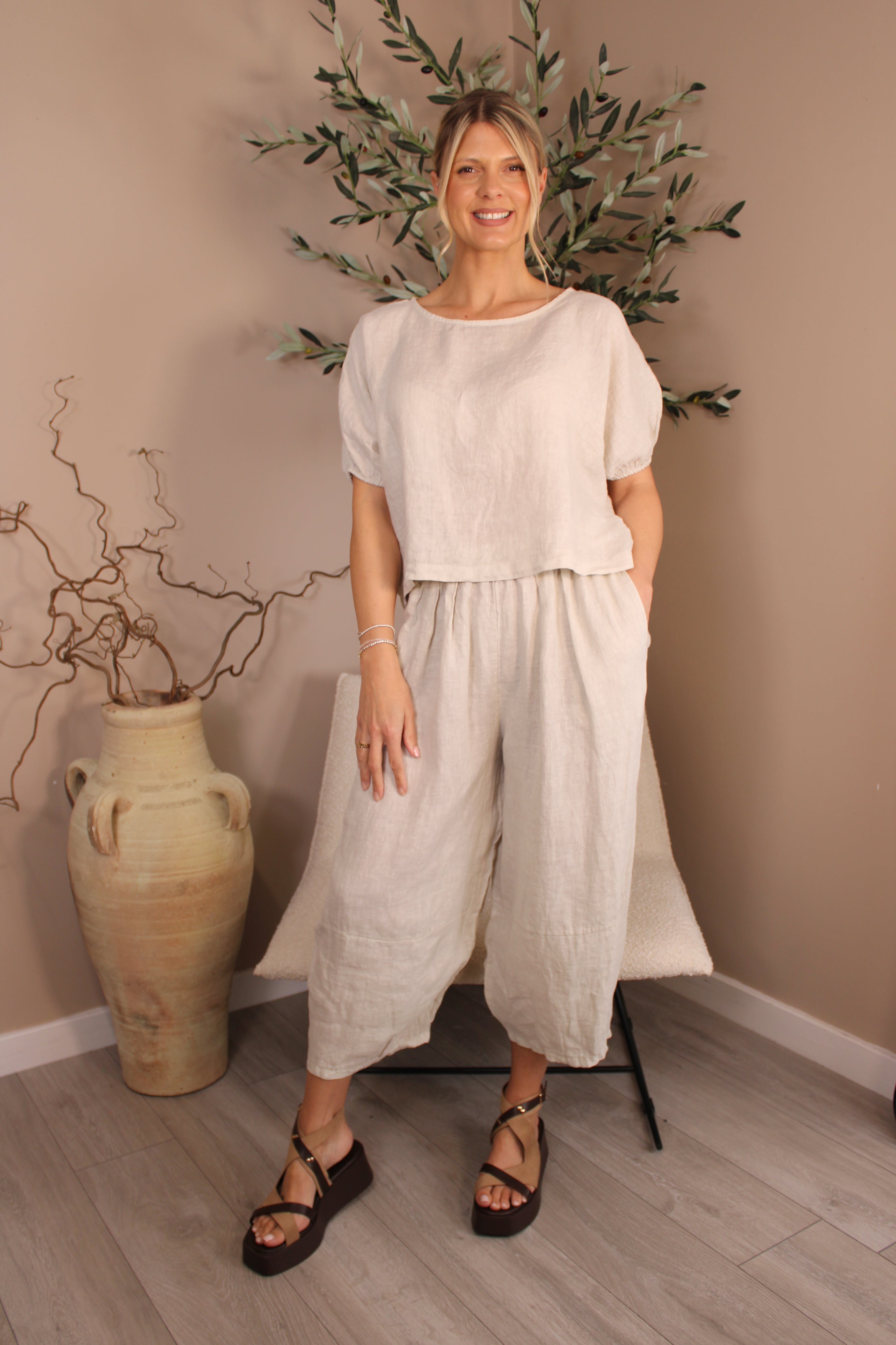 Roma Linen Elasticated Sleeve Top