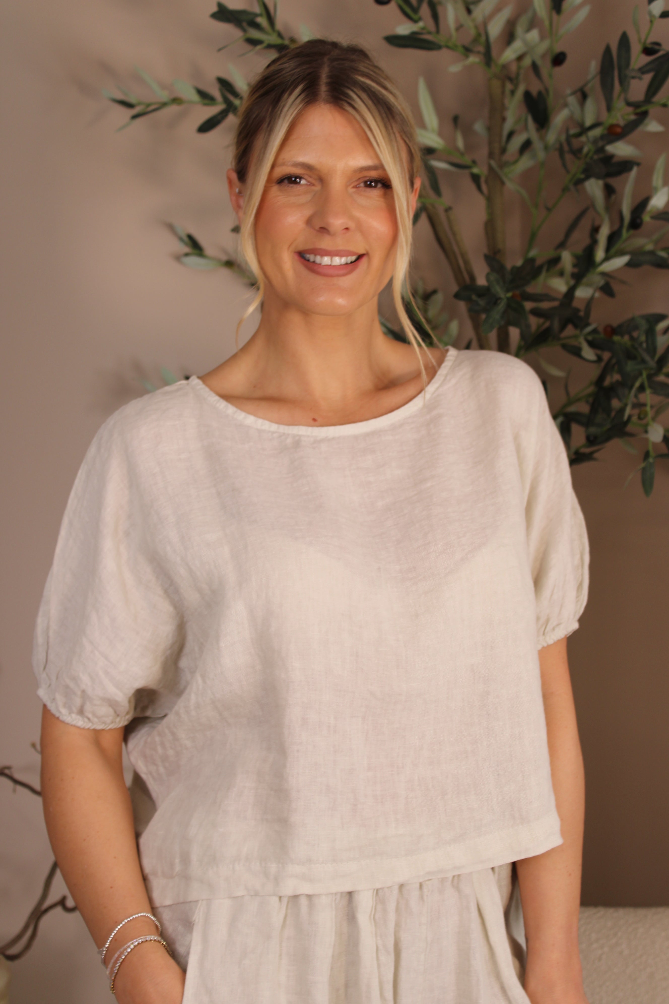 Roma Linen Elasticated Sleeve Top