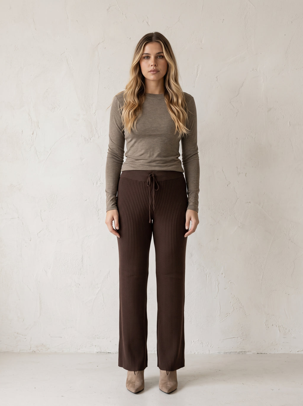 Oslo Round Neck Basic Top