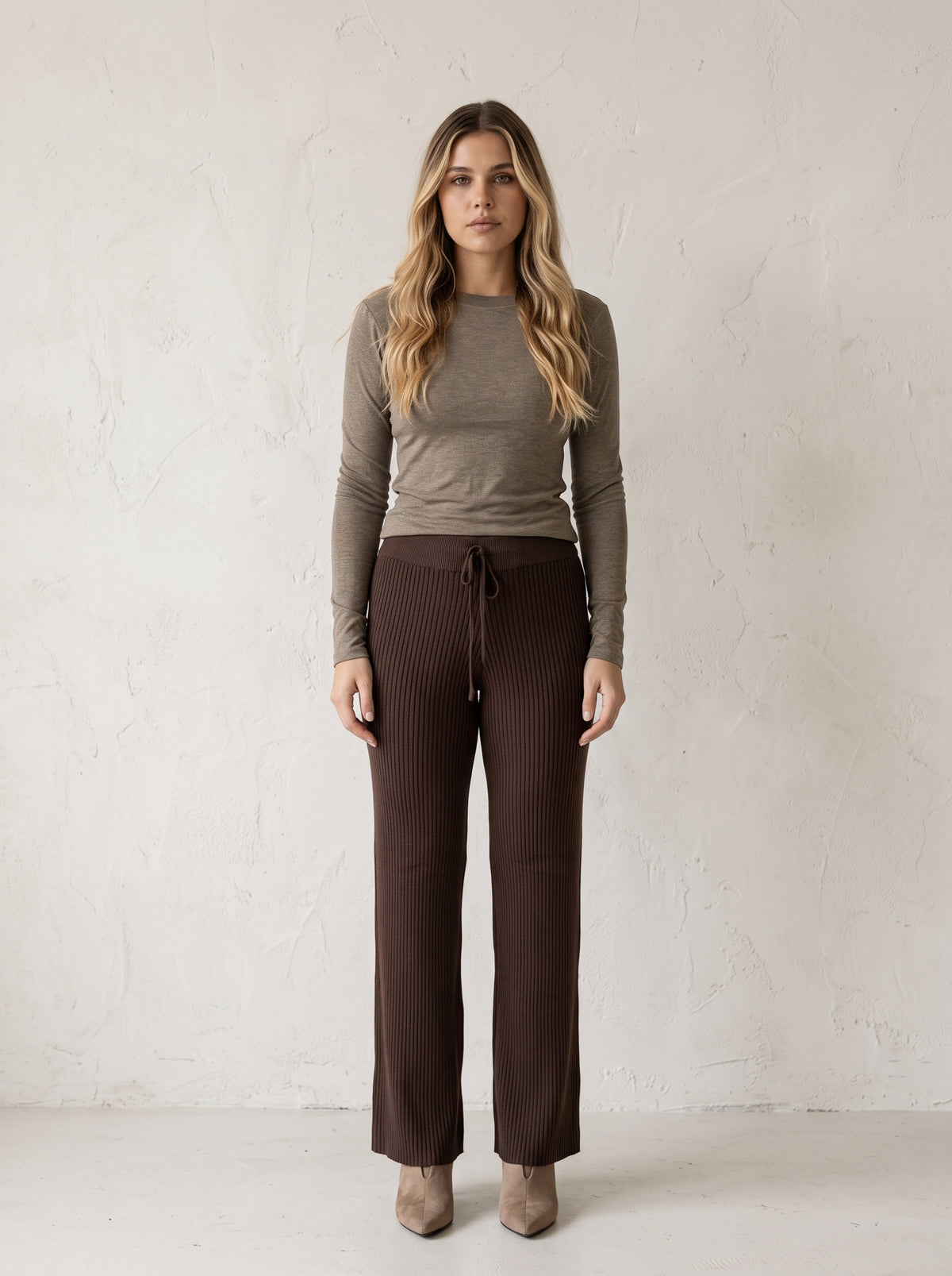 Oslo Round Neck Basic Top