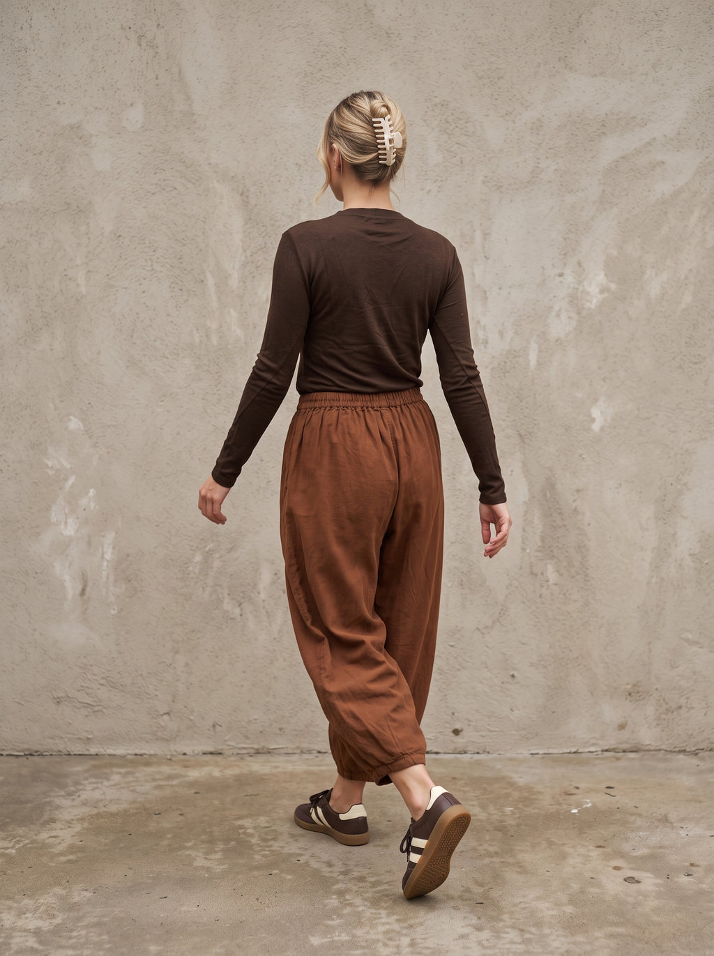 Oslo Round Neck Basic Top