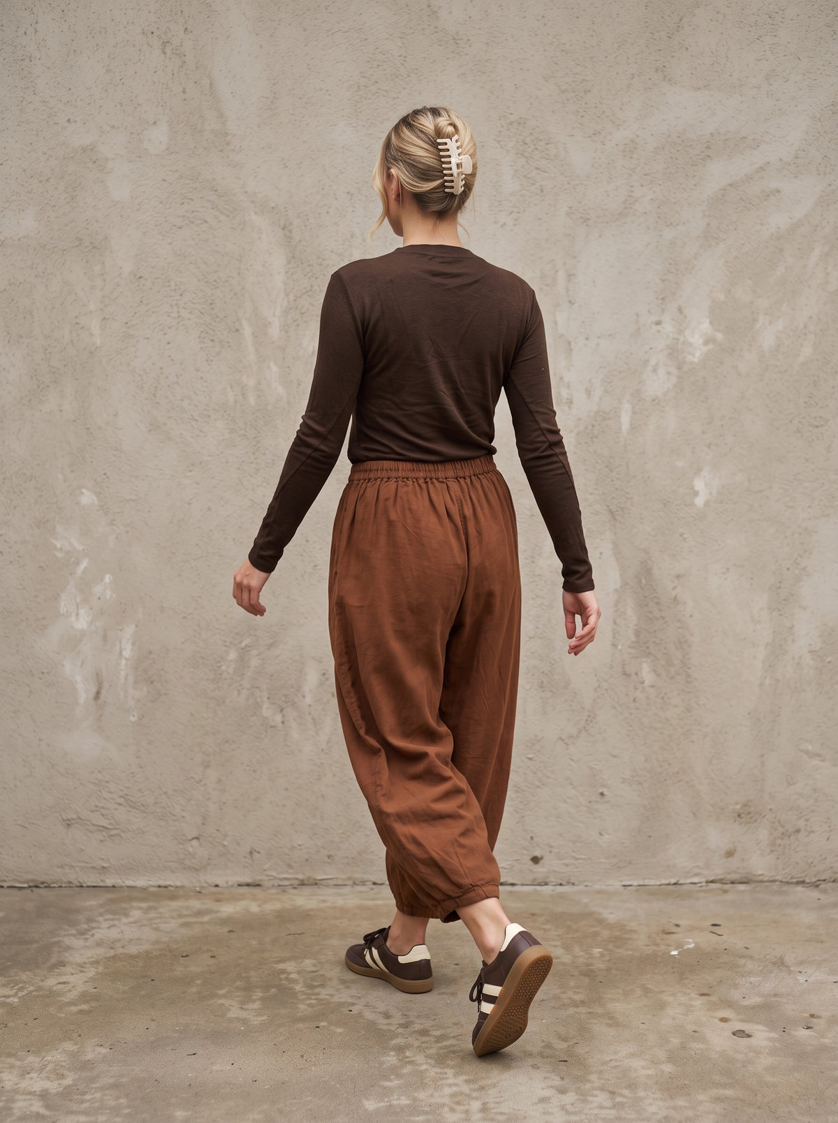 Oslo Round Neck Basic Top