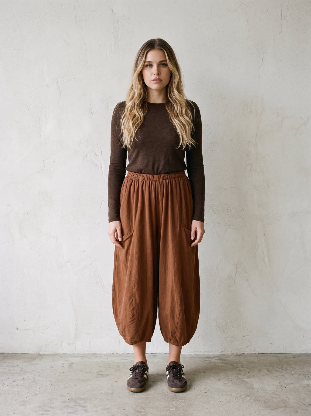 Oslo Round Neck Basic Top