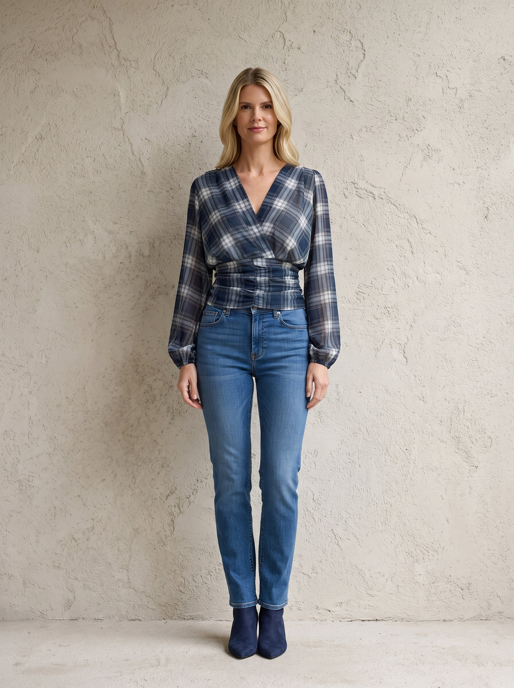 Beaufort V Cross Front Top