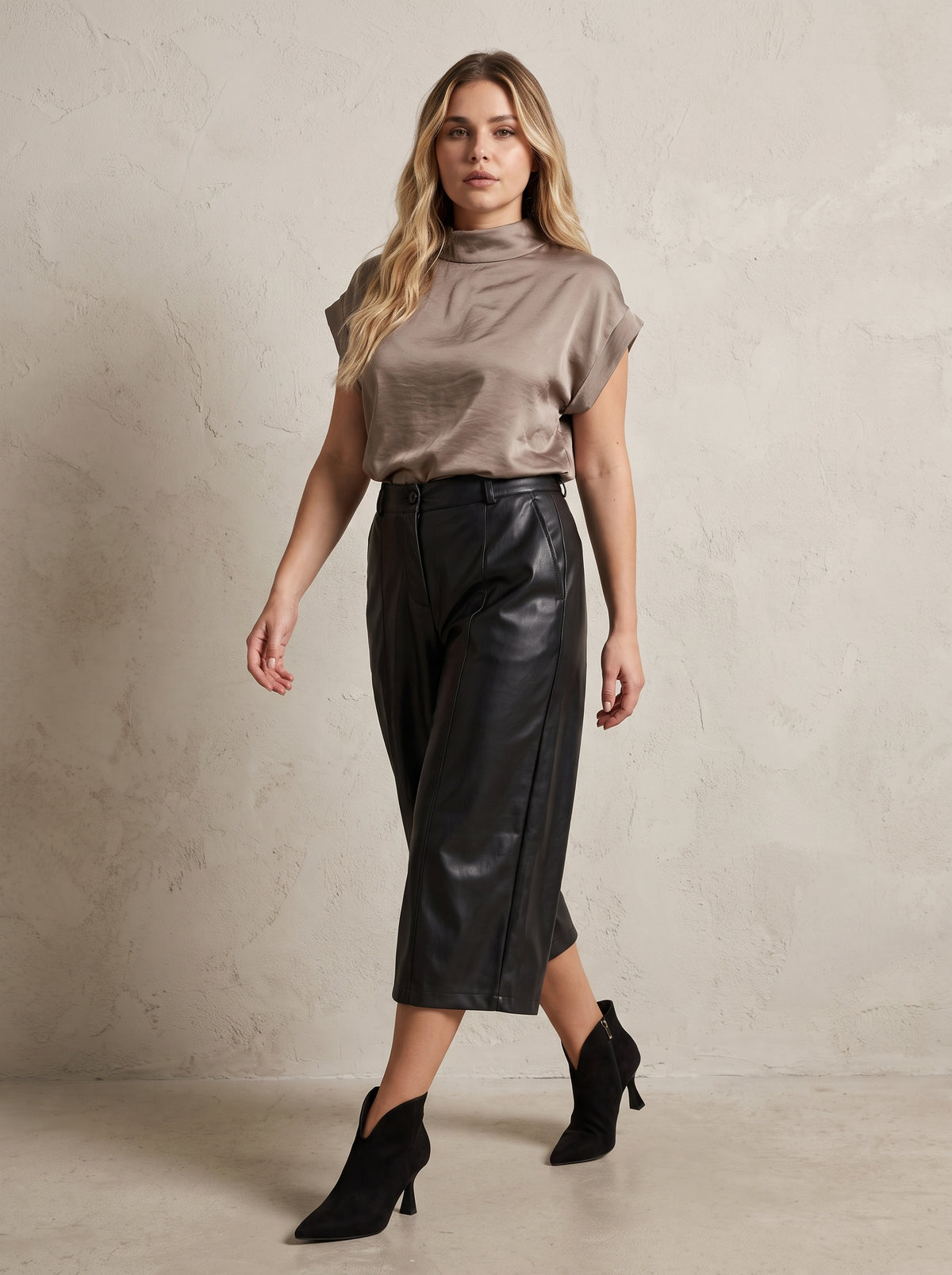 Richmond Funnel Tee