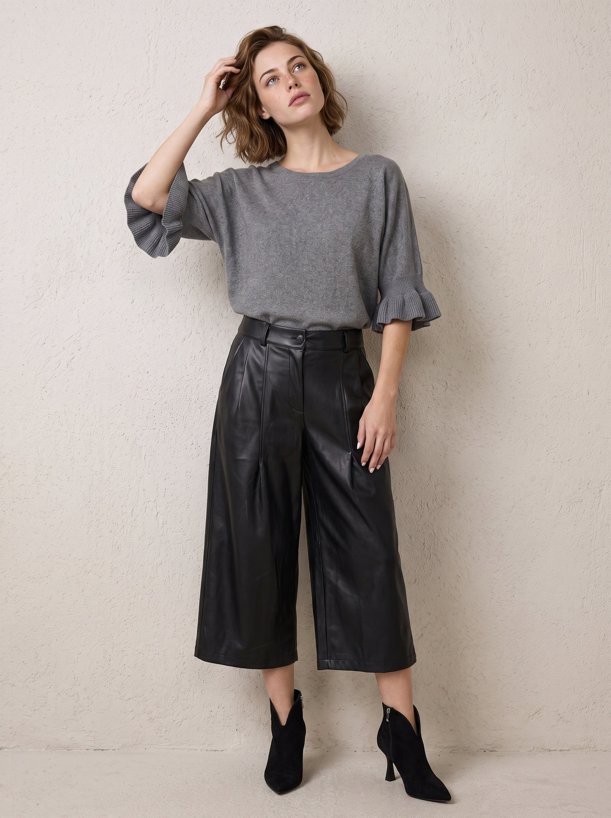 Oxford Frill Sleeve Knit