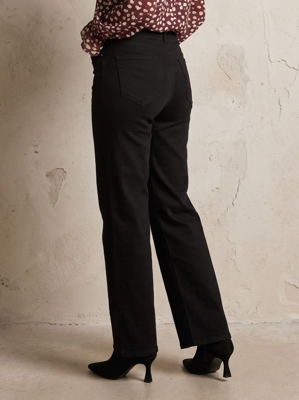 Henley Jeans