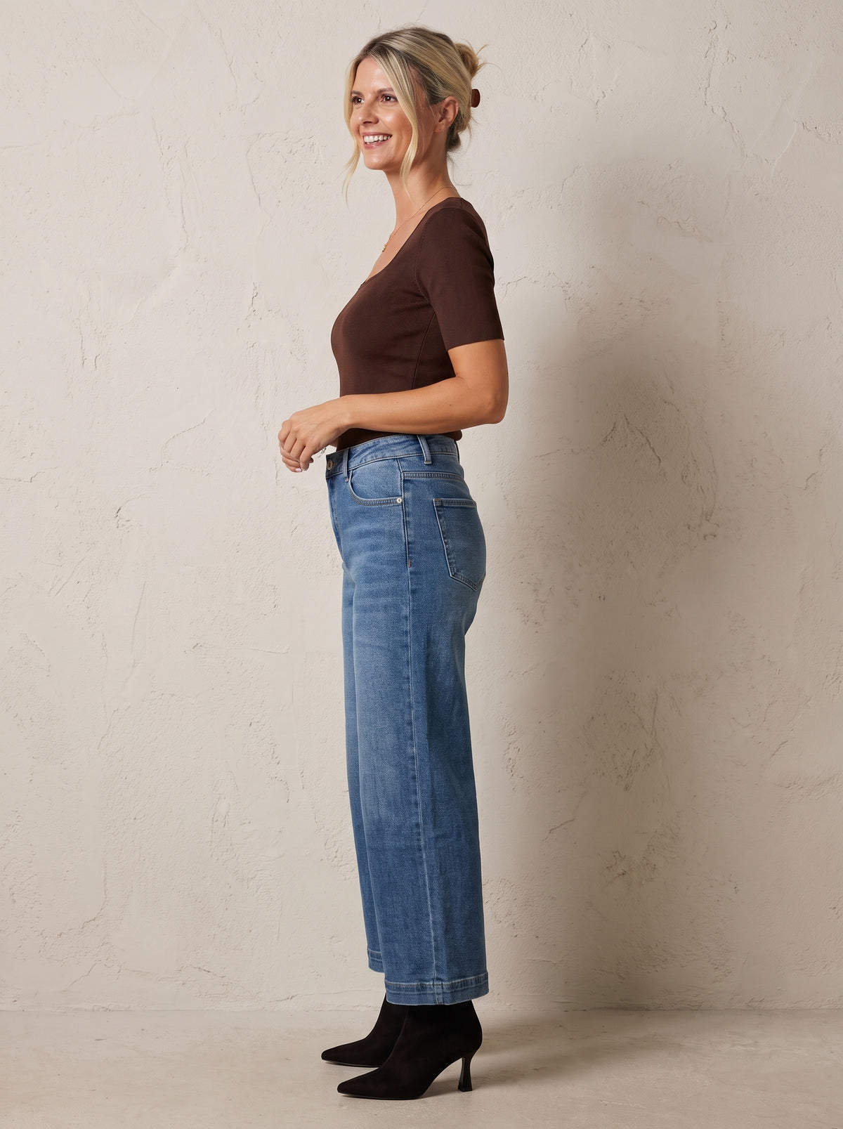 Manhattan Crop Jeans