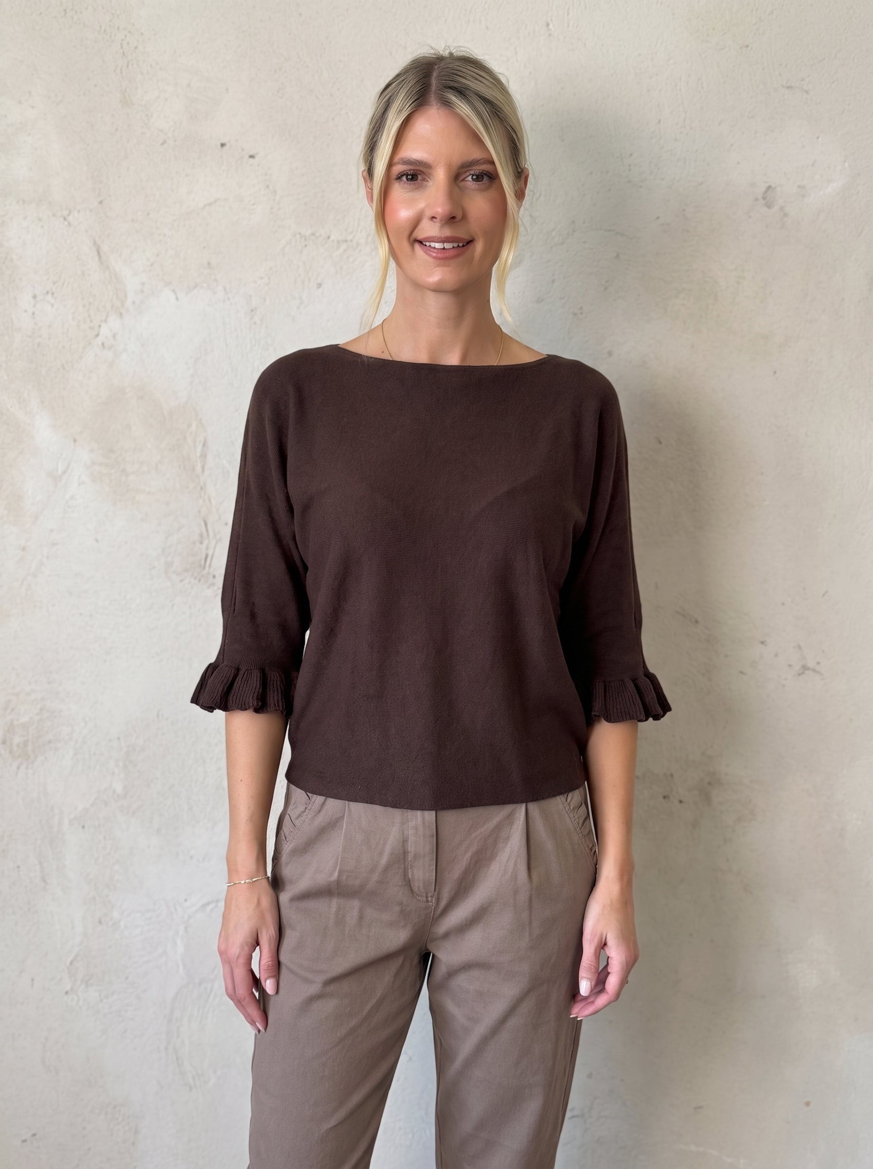Oxford Frill Sleeve Knit