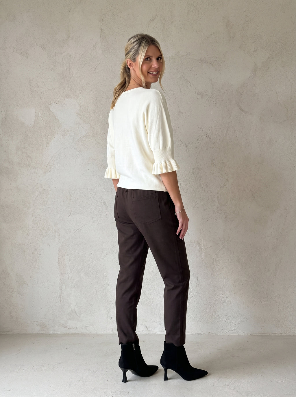 Oxford Frill Sleeve Knit