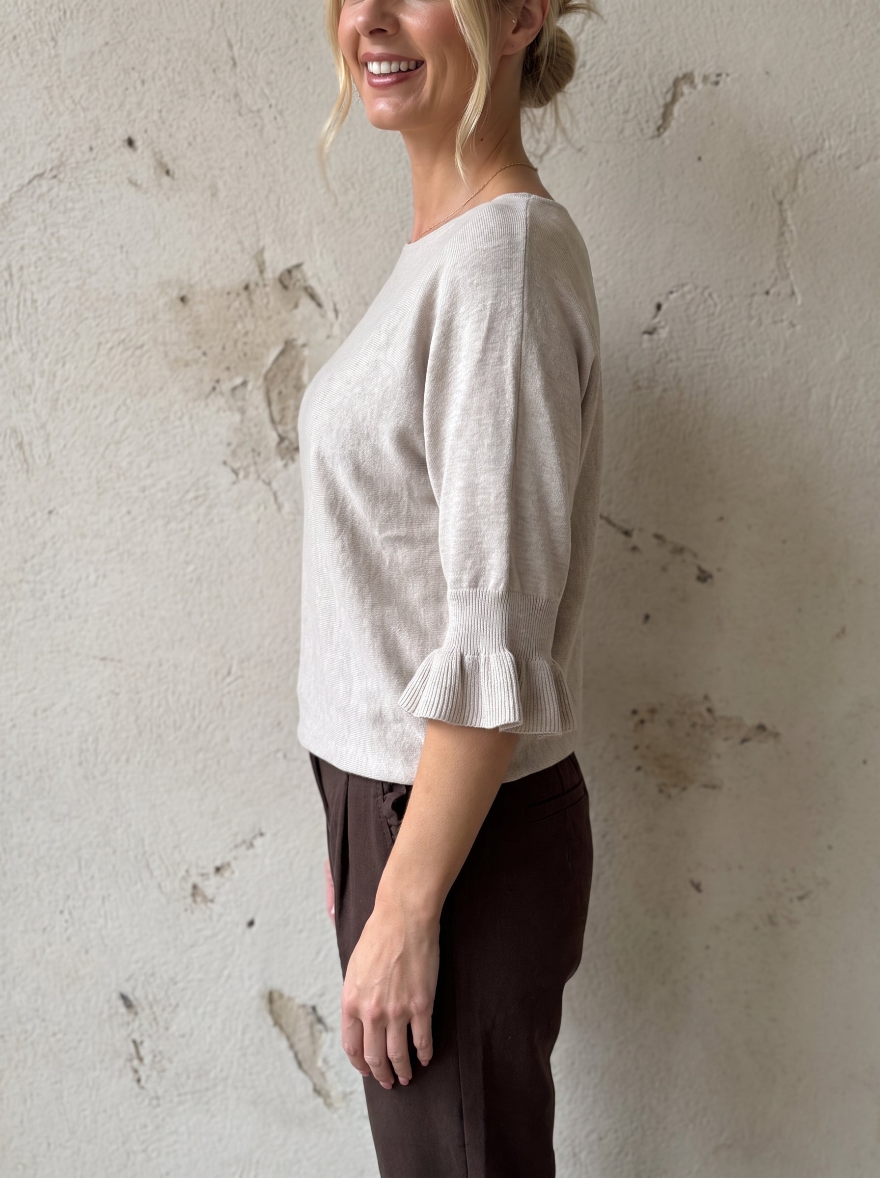 Oxford Frill Sleeve Knit